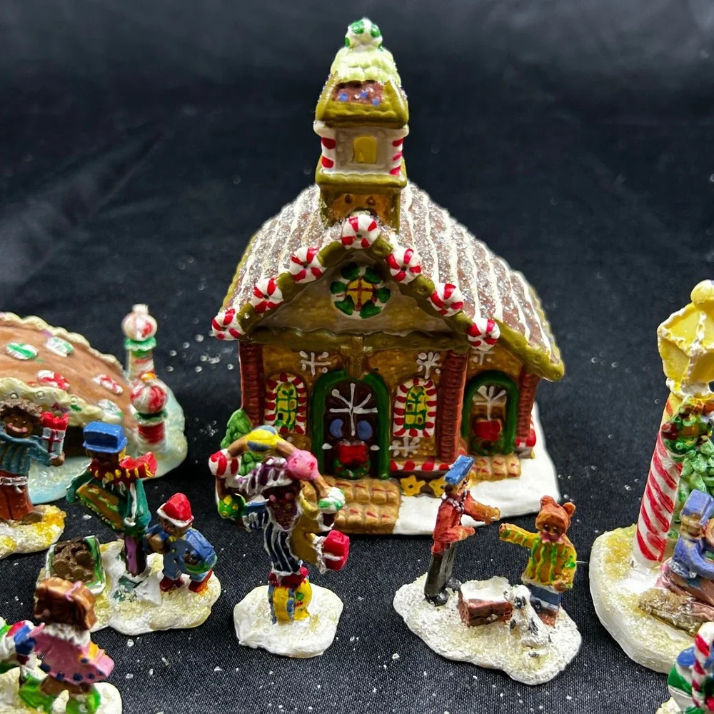 Gingerfrost Lane 2005 Christmas Village Gingerbread Church Bridge Figures Set